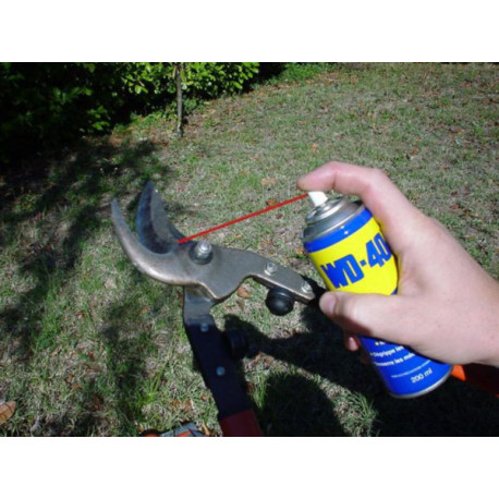 Dégrippant WD40 cartouche de 200ml en aérosol Réf. 33002